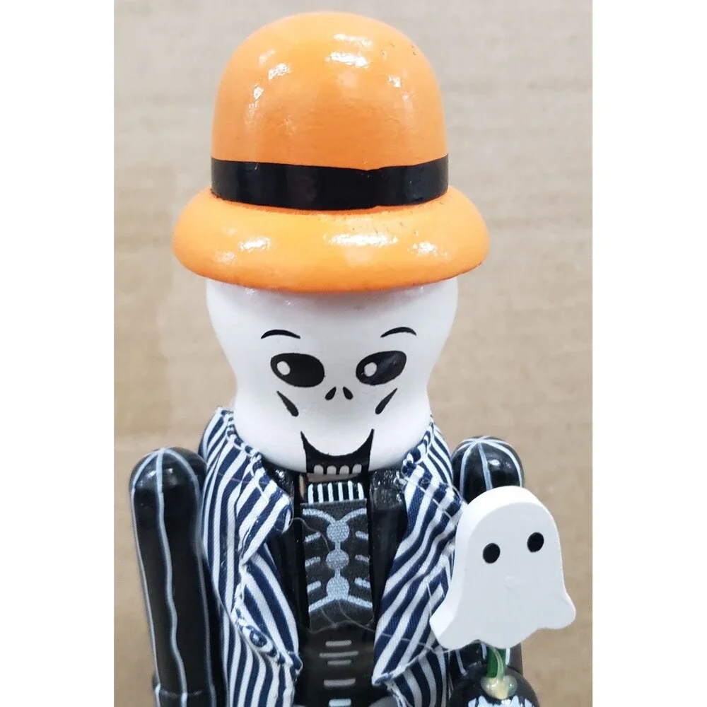Wooden Nutcracker,9.5